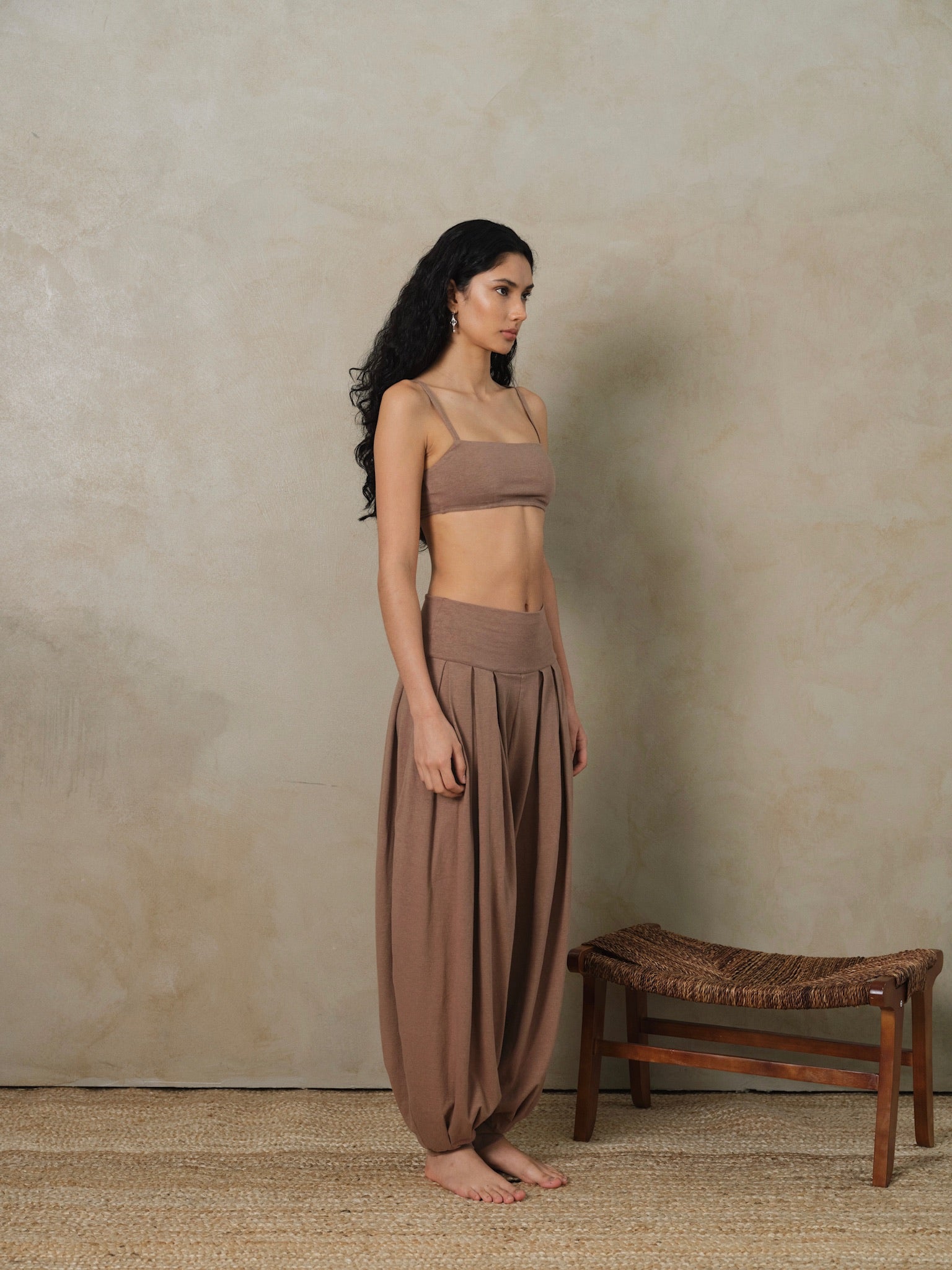 Plant-Dyed Pleated Knit Pants